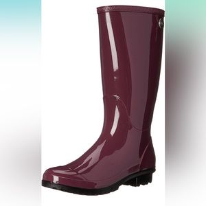 Ugg Women’s Shaye Purple Rain Boots!